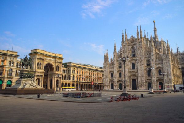 Milan,,Italy,-,March,25,,2020:,Empty,Square,In,Front