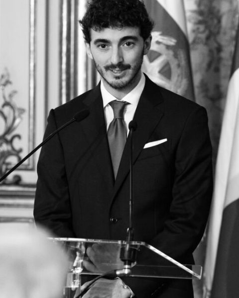 Il campione del mondo di MotoGP, Francesco Bagnaia, unitamente a una delegazione della Federazione Motociclistica Italiana e a una delegazione della Ducati, in occasione della vittoria del mondiale , Roma, 16 novembre 2022. ANSA/US PRESIDENZA DELLA REPUBBLICA/PAOLO GIANDOTTI