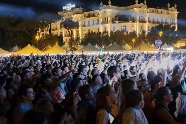Pubblico 2