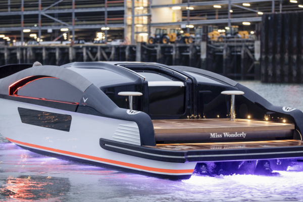 huracan marine