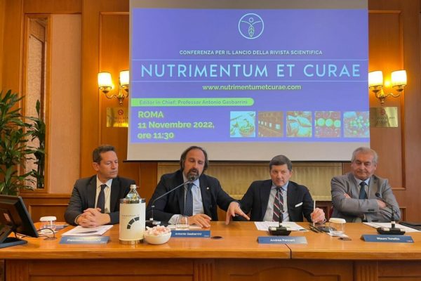 Nutrimentum et curae