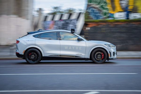 Wayve London guida autonoma