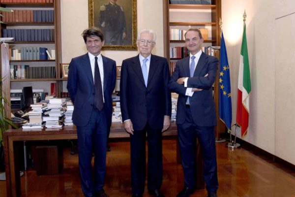 Il Rettore della Bocconi Gianmario Verona, il Presidente Mario Monti e Il Consigliere Delegato Riccardo Taranto.