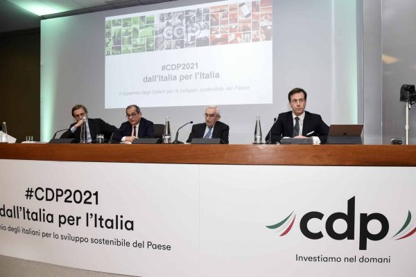 Massimo Tononi, Giovanni Tria, Giuseppe Guzzetti e Fabrizio Palermo durante la presentazione del Piano industriale di Cassa Depositi e Prestiti - CDP, Roma 05 Dicembre 2018. 
ANSA / LUIGI MISTRULLI