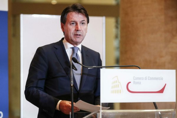 Il presidente del Consiglio Giuseppe Conte al Tempio di Adriano in occasione della tappa romana del Roadshow del Patto per lExport, Roma, 9 settembre 2020. ANSA/GIUSEPPE LAMI