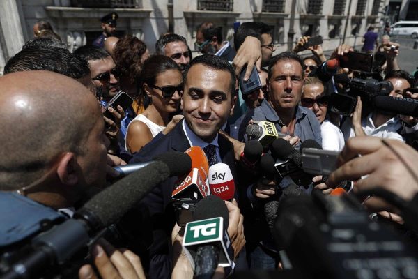 Luigi Di Maio, vice presidente del Consiglio e ministro del Lavoro e dello Sviluppo Economico, mentre esce da Palazzo Chigi al termine del Consiglio dei Ministri per una dichiarazione alla stampa, Roma, 27 luglio 2018. ANSA/RICCARDO ANTIMIANI