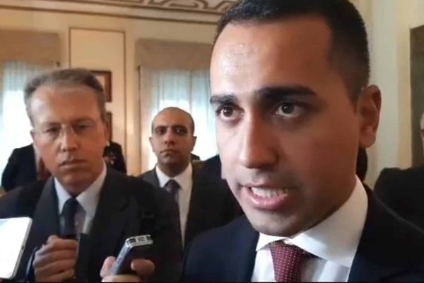 Un fermo immagine dalla diretta video sul profilo Facebook di Luigi Di Maio durante una conferenza stampa a Il Cairo, in Egitto, 29 agosto 2018.
FACEBOOK     +++ATTENZIONE LA FOTO NON PUO' ESSERE PUBBLICATA O RIPRODOTTA SENZA L'AUTORIZZAZIONE DELLA FONTE DI ORIGINE CUI SI RINVIA+++