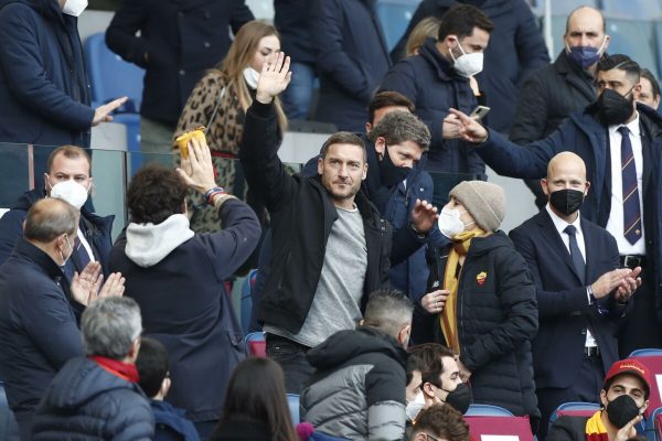 Roma's Italian former player Francesco Totti cheers supporters before the Italian Serie A football match between AS Roma and Genoa at The Stadio Olimpico in Rome, Italy, 05 February 2022.  ANSA / Angelo Carconi