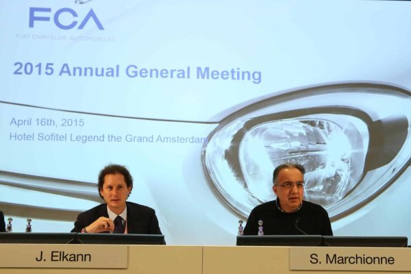 Il Presidente di FCA, John Elkann, e l?Amministratore Delegato, Sergio Marchionne, in occasione dell?Assemblea degli Azionisti FCA svoltasi ad Amsterdam, 16 April 2015. 
Sergio Marchionne, chief executive of Fiat Chrysler Automobiles (FCA), and John Elkann, President of FCA, during the company's annual general meeting, Amsterdam, 16 April 2015.
ANSA / US FIAT CHRYSLER - PRESS OFFICE
+++ANSA PROVIDES ACCESS TO THIS HANDOUT PHOTO TO BE USED SOLELY TO ILLUSTRATE NEWS REPORTING OR COMMENTARY ON THE FACTS OR EVENTS DEPICTED IN THIS IMAGE; NO ARCHIVING; NO LICENSING+++