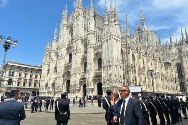 An handout photo, released by Veneto Region Press Office, showing an external view of Milan's Dome where is held the funeral service for Silvio Berlusconi, Milan, Italy, 14 June 2023.    NPK    ANSA / Veneto Region Press Office handout    +++ ANSA PROVIDES ACCESS TO THIS HANDOUT PHOTO TO BE USED SOLELY TO ILLUSTRATE NEWS REPORTING OR COMMENTARY ON THE FACTS OR EVENTS DEPICTED IN THIS IMAGE; NO ARCHIVING; NO LICENSING +++