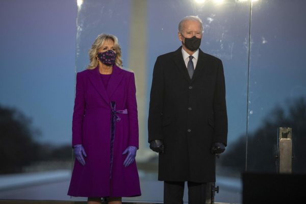 epa08950513 President-elect Joe Biden, with Dr. Jill Biden, participates in a COVID memorial event at the Lincoln Memorial in Washington, DC, USA, 19 January 2021. Joe Biden will be sworn in as the 46th President of the United State during a ceremony at the US Capitol on 20 January.  EPA/SHAWN THEW