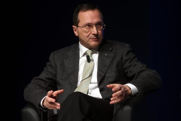 Alessandro Azzi, presidente Federcasse, a Milano in occasione del convegno FABI "Un nuovo modello di banca al servizio del paese", 12 febbraio 2016. 
ANSA / MATTEO BAZZI