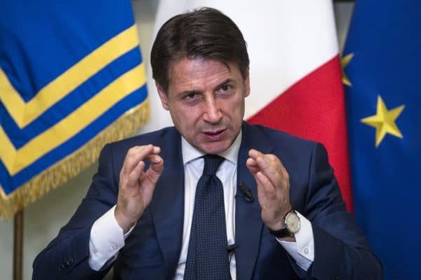 Il presidente del Consiglio Giuseppe Conte, durante una conferenza stampa a Palazzo Chigi, Roma, 08 agosto 2018. ANSA/ANGELO CARCONI