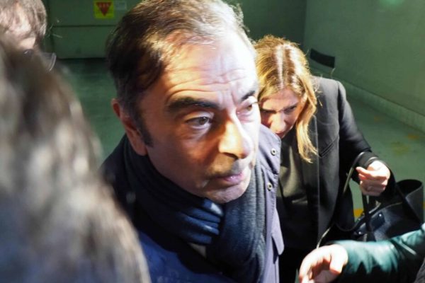 epa07483862 Carlos Ghosn (C), former Nissan and Renault chairman, leaves his lawyers office in Tokyo, Japan, 03 April 2019 (issued 04 April 2019). In the early morning of 04 April, Tokyo prosecutors re-arrested Carlos Ghosn for the fourth time for alleged wrong use of the carmaker's funds.  EPA/JIJI PRESS JAPAN OUT EDITORIAL USE ONLY/  NO ARCHIVES  NO ARCHIVES  NO ARCHIVES  NO ARCHIVES