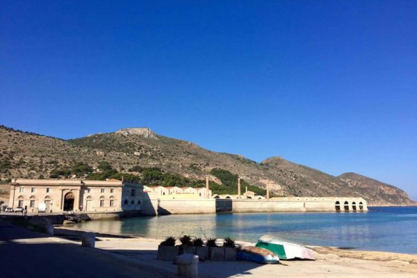 Alcune immagini dell'ex stabilimento Florio di Favignana. Luigi Biondo, architetto e direttore del polo museale regionale per i siti culturali della provincia Trapani, racconta le iniziative pensate per il rilancio della tonnara delle Egadi ora museo di archeologia industriale. ANSA / ANTONELLA LOMBARDI