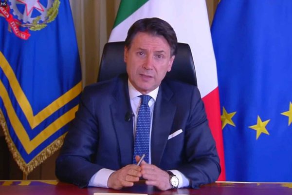 Il fermo immagine mostra il presidente del Consiglio, Giuseppe Conte, durante la diretta sul suo profilo Facebook, 11 marzo 2020.
FERMO IMMAGINE FACEBOOK GIUSEPPE CONTE
+++EDITORIAL USE ONLY - NO SALES+++