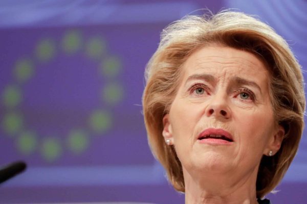 epa08291932 European Commission President Ursula Von Der Leyen gives a press conference on the economic response to the Coronavirus crisis at the European Commission in Brussels, Belgium, 13 March 2020.  EPA/STEPHANIE LECOCQ