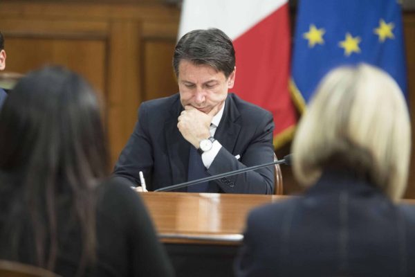 Il presidente del Consiglio Giuseppe Conte incontra la commissione di inchiesta sul Femminicidio del Senato in vista della Giornata internazionale contro la violenza sulle donne" a Roma, 30 ottobre 2019. 
ANSA/ UFFICIO STAMPA PALAZZO CHIGI/ FILIPPO ATTILI +++ ANSA PROVIDES ACCESS TO THIS HANDOUT PHOTO TO BE USED SOLELY TO ILLUSTRATE NEWS REPORTING OR COMMENTARY ON THE FACTS OR EVENTS DEPICTED IN THIS IMAGE; NO ARCHIVING; NO LICENSING +++