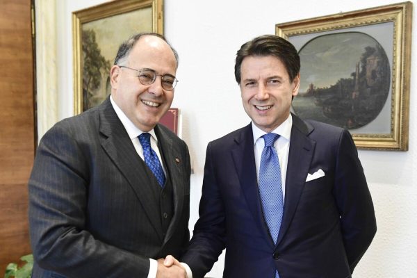 Il presidente del Consiglio Giuseppe Conte (D) e il rettore de La Sapienza Eugenio Gaudio in occasione della cerimonia di inaugurazione dell'anno accademico 2018-2019 dell'Università La Sapienza a Roma, 17 gennaio 2019.
ANSA/ FILIPPO ATTILI - UFFICO STAMPA PALAZZO CHIGI 
++HO -NO SALES EDITORIAL USE ONLY++