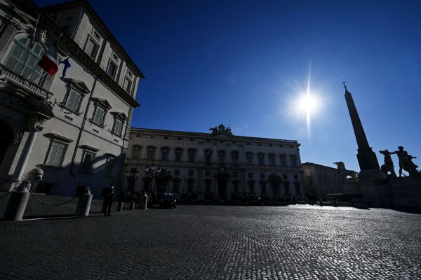 Press and televisions at the Quirinale waiting for Italian Prime Minister Giuseppe Conte to offer his resignation to the President of the Italian Republic Sergio Mattarella , Rome, Italy, 26 January 2021. ANSA/RICCARDO ANTIMIANI