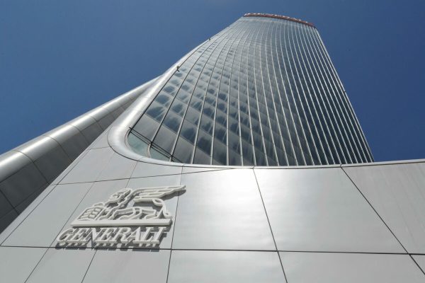 La Torre Hadid o Torre Generali, sede degli uffici di Milano del Gruppo, Milano,18 maggio 2021. Il gruppo Generali conferma l'obiettivo di una crescita annua composta 2018-2021 degli utili per azione tra il 6% e l'8%. La compagnia prevede inoltre un Roe atteso del 2021 maggiore dell'11,5%, e un obiettivo di dividendi cumulati 2019-2021 tra 4,5 e 5 miliardi, subordinatamente al contesto regolatorio. ANSA/DANIEL DAL ZENNARO