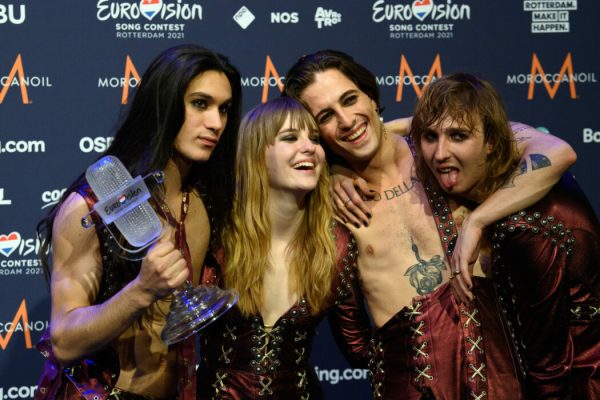 23 May 2021, Netherlands, Rotterdam: Guitarist Ethan (l-r), bassist Victoria, singer Damiano and guitarist Thomas of the band "Maneskin" (Italy) rejoice after winning the Eurovision Song Contest (ESC) during a photocall. Photo: Soeren Stache/dpa-Zentralbild/dpa