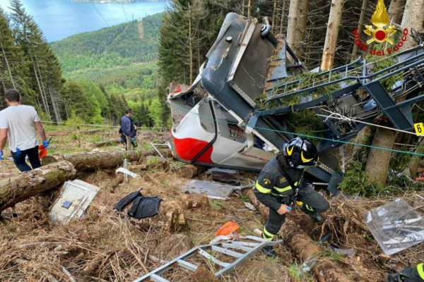 epa09223878 A handout photo made available by Italian Fire and Rescue Service shows Rescuers at work at the area of the cable car accident, near Lake Maggiore, northern Italy, 23 May 2021. The cable car that connects Stresa with Mottarone has crashed, claiming 14 lives, according to the latest toll. The accident has been caused by the failure of a rope, in the highest part of the route which, starting from Lake Maggiore reaches an altitude of 1,491 meters.  EPA/ITALIAN FIRE AND RESCUE SERVICE / HANDOUT  HANDOUT EDITORIAL USE ONLY/NO SALES