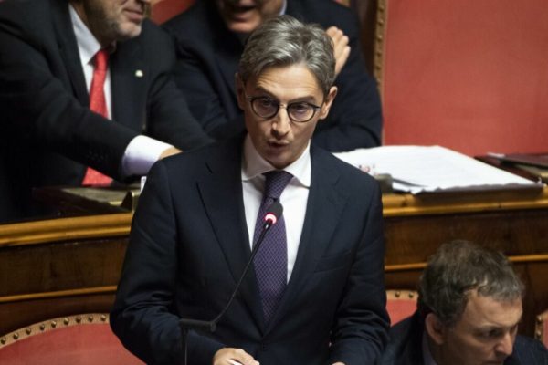 L'intervento di Giuseppe Tommaso Vincenzo Mangialavori nel corso della seduta per esaminare il disegno di legge sul voto di scambio politico-mafioso, Aula del Senato, Roma, 23 ottobre 2018.
ANSA/MAURIZIO BRAMBATTI