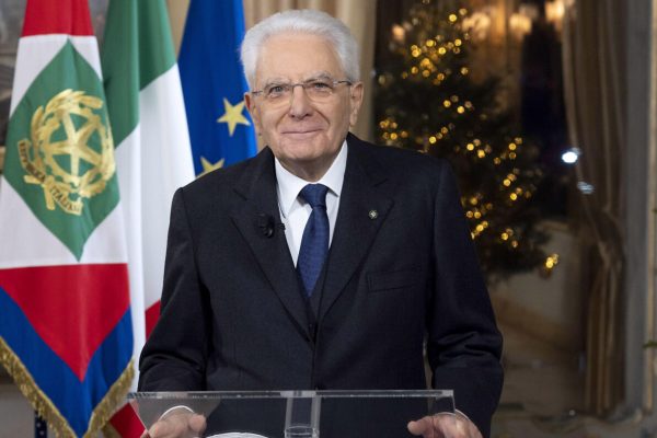 epa10384313 A handout photo made available by the Italian Presidential Press Office shows Italian President, Sergio Mattarella, during his year-end speech to Italians at the Quirinale Palace in Rome, Italy, 31 December 2022.  EPA/ITALIAN PRESIDENTIAL PRESS OFFICE HANDOUT +++ HANDOUT PHOTO TO BE USED SOLELY TO ILLUSTRATE NEWS REPORTING OR COMMENTARY ON THE FACTS OR EVENTS DEPICTED IN THIS IMAGE; NO ARCHIVING; NO LICENSING +++ HANDOUT EDITORIAL USE ONLY/NO SALES/NO ARCHIVES