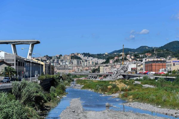 A ministerial commission inspect the rubble of the Morandi highway bridge, which partially collapsed on 14 August claiming 43 lives, in Genoa, Italy, 27 August 2018. ANSA/SIMONE ARVEDA