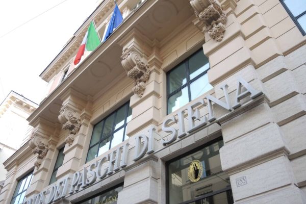 The exterior of the Italian bank Monte dei Paschi di Siena in Rome, Italy, 07 February 2017. Photo: Lena Klimkeit