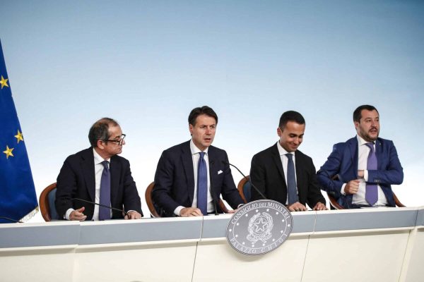 (L-R) Italian Minister of Economy and Finance Giovanni Tria, Italian Prime Minister Giuseppe Conte, Italian Deputy Premier and Labour and Industry Minister Luigi Di Maio and Italian Deputy Premier and Interior Minister, Matteo Salvini, attend a press conference after a Government summit at Chigi Palace in Rome, Italy, 03 October 2018.
ANSA/GIUSEPPE LAMI