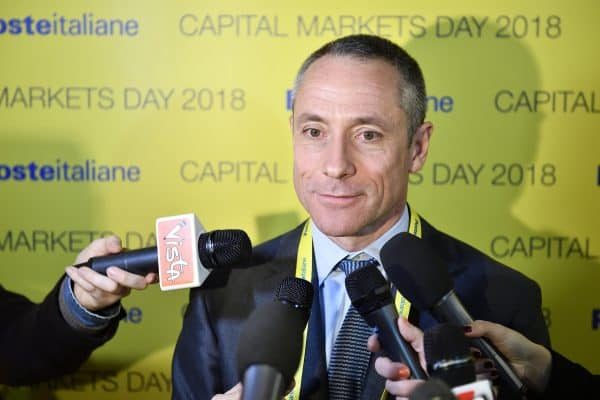 L'AD Matteo Del Fante rilascia dichiarazioni  ai giornalisti al termine della conferenza stampa di Poste Italiane per la presentazione del nuovo Piano Industriale in occasione del Capital Markets Day. Milano, 27 Febbraio 2018. ANSA/FLAVIO LO SCALZO