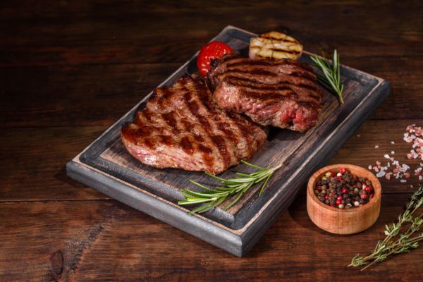 Fresh,Juicy,Delicious,Beef,Steak,On,A,Dark,Background.,Meat