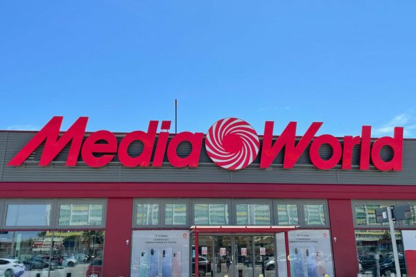 Sign,And,Entrance,Of,The,"mediaworld",Appliance,And,Technology,Store