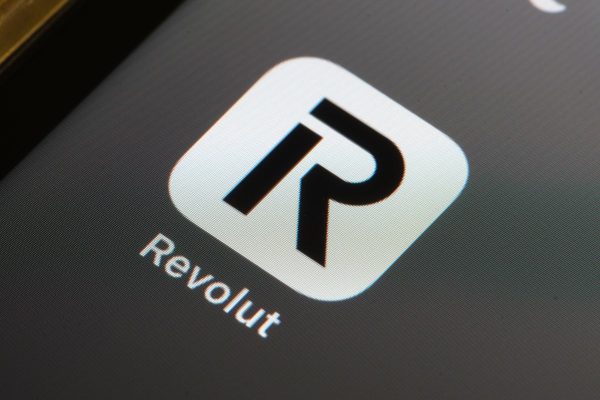 revolut logo