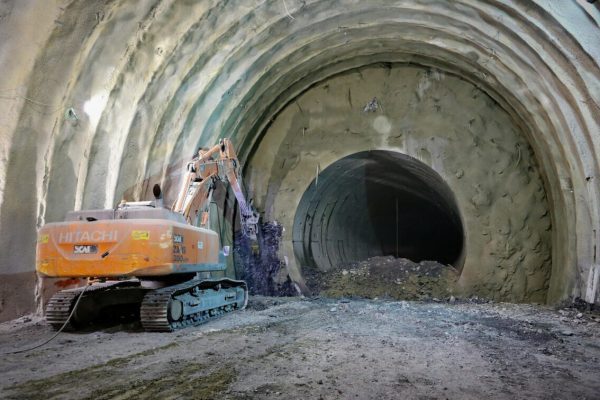 Realizzare infrastrutture in Italia richiede, in media, cinque anni.