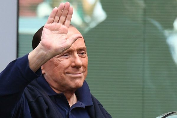 Italian former Premier and leader of centre-right Forza Italia party Silvio Berlusconi  is discharged from San Raffaele Hospital after his June 14 heart surgery, Milan, Italy, 05 July 2016.ANSA/ DANIEL DAL ZENNARO