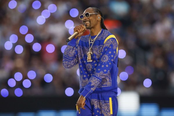 epa09754236 Snoop Dogg performs during the halftime show of Super Bowl LVI at SoFi Stadium in Inglewood, California, USA, 13 February 2022. The annual Super Bowl is the Championship game of the NFL between the AFC Champion and the NFC Champion and has been held every year since January of 1967.  EPA/JOHN G. MABANGLO
