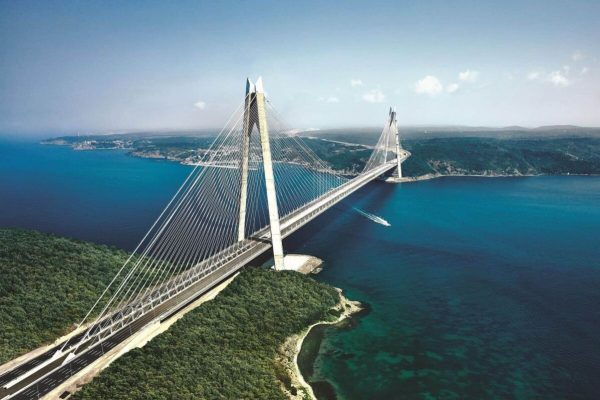 Il nuovo ponte Yavuz Sultan Selim, il terzo ponte sul Bosforo, che verrà inaugurato il 26 agosto 2016 ad Istanbul dal presidente turco Recep Tayyp Erdogan. ANSA/ UFFICIO STAMPA   +++ ANSA PROVIDES ACCESS TO THIS HANDOUT PHOTO TO BE USED SOLELY TO ILLUSTRATE NEWS REPORTING OR COMMENTARY ON THE FACTS OR EVENTS DEPICTED IN THIS IMAGE; NO ARCHIVING; NO LICENSING +++