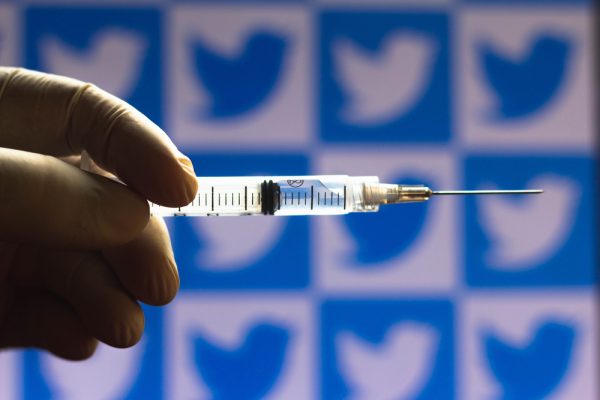 vaccini twitter