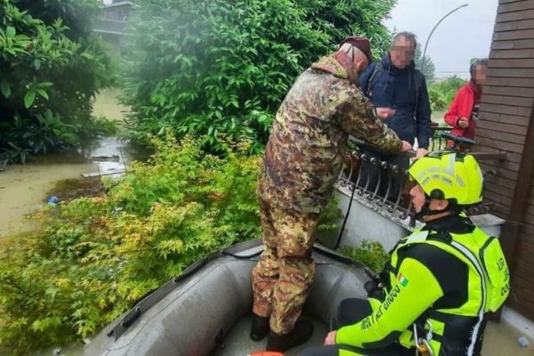 Oltre 3mila i soccorritori, volontari e operatori di protezione civile mobilitati nei territori colpiti dal maltempo in Emilia Romagna, 17 Maggio 2023. TWITTER/DIPARTIMENTO PROTEZIONE CIVILE