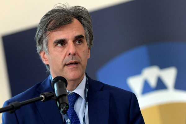 Il Presidente CRUI, Conferenza dei Rettori delle Universit Italiane, Salvatore Cuzzocrea al convegno ÔUomini e macchine intelligentiÕ nellÕambito del Festival Nazionale delle Universit presso lÕUniversit degli studi Link. Roma, 17 maggio 2023. 
ANSA/FABIO CIMAGLIA NPK