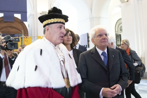 Il Presidente della Repubblica Sergio Mattarella con Matteo Lorito, Magnifico Rettore dellUniversità degli Studi di Napoli Federico II, in occasione della cerimonia dinaugurazione dellanno accademico 2023/2024 dellUniversità degli Studi di Napoli Federico II e dellottocentesimo anno dalla fondazione, 13 Novembre 2023. ANSA/US QUIRINALE FRANCESCO AMMENDOLA