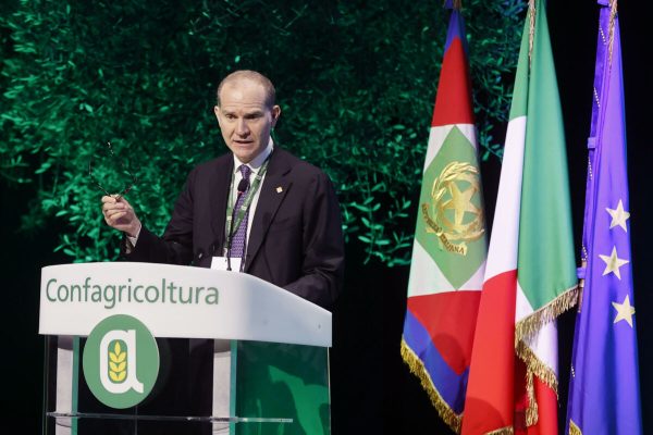 Il Presidente di Confagricoltura Massimiliano Giansanti partecipa allassemblea invernale di Confagricoltura, presso lAuditorium Parco della Musica, Roma, 12 dicembre 2023, ANSA/VINCENZO LIVIERI