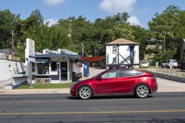 Lancio del robotaxi ad Austin.