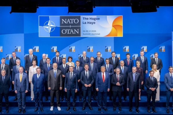 Il vertice Nato all'Aja.
