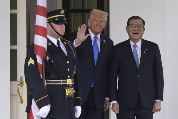 Accordo Usa-Giappone sui dazi, promessi 550 mld di investimenti negli Usa.